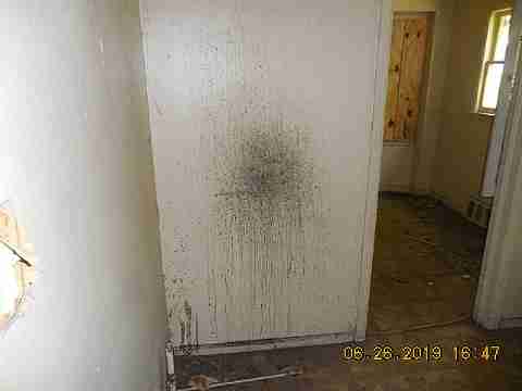 10035 Montrose (13)_m.jpg